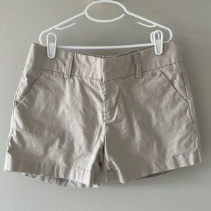 Cute khaki shorts!